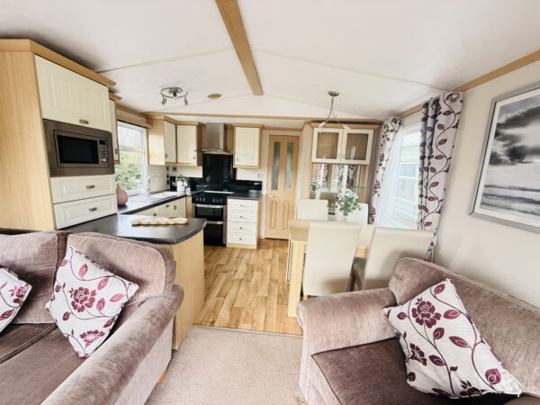 Carnaby Rosedale - Image 4