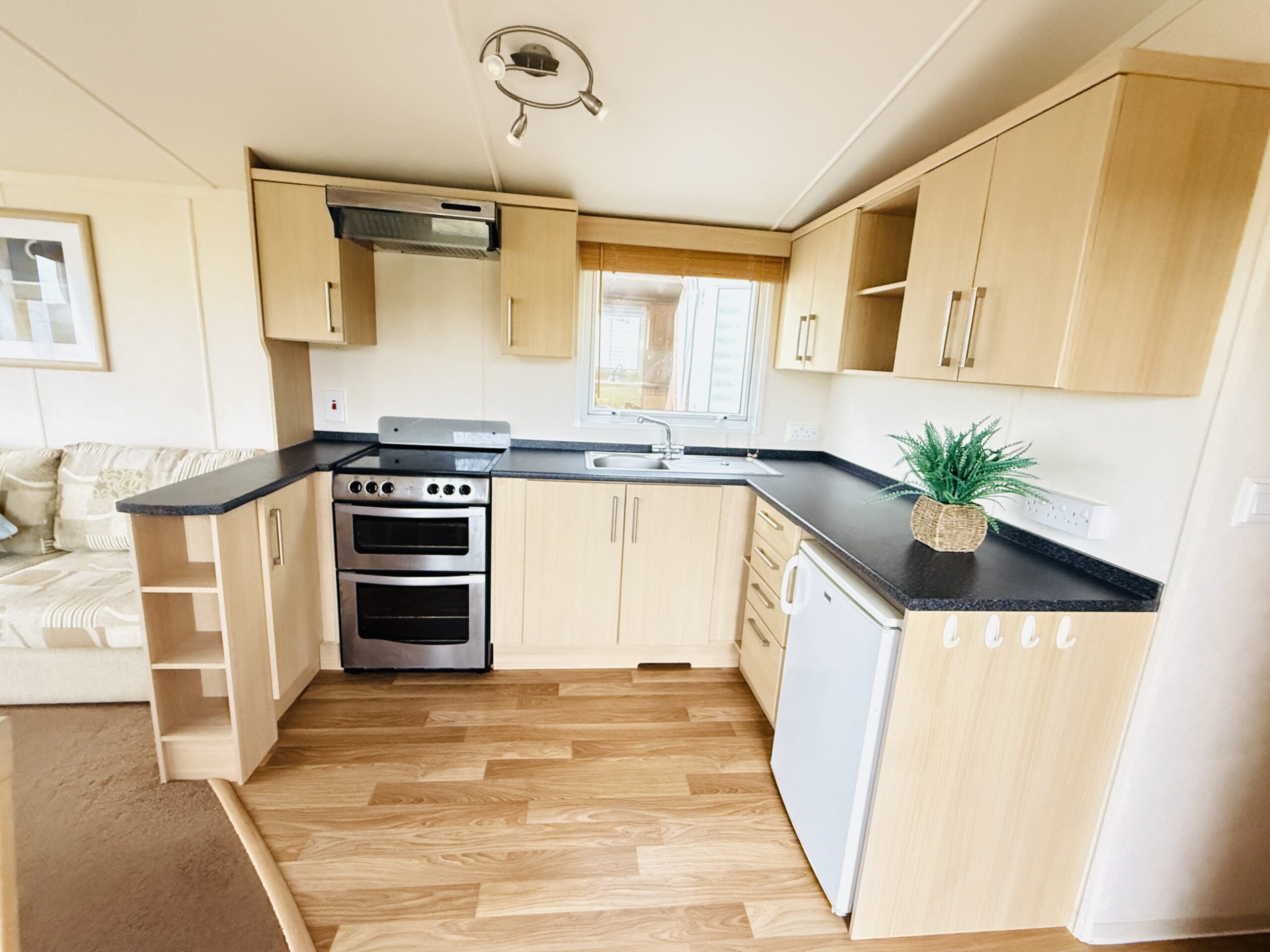 Swift Bordeaux - Image 4