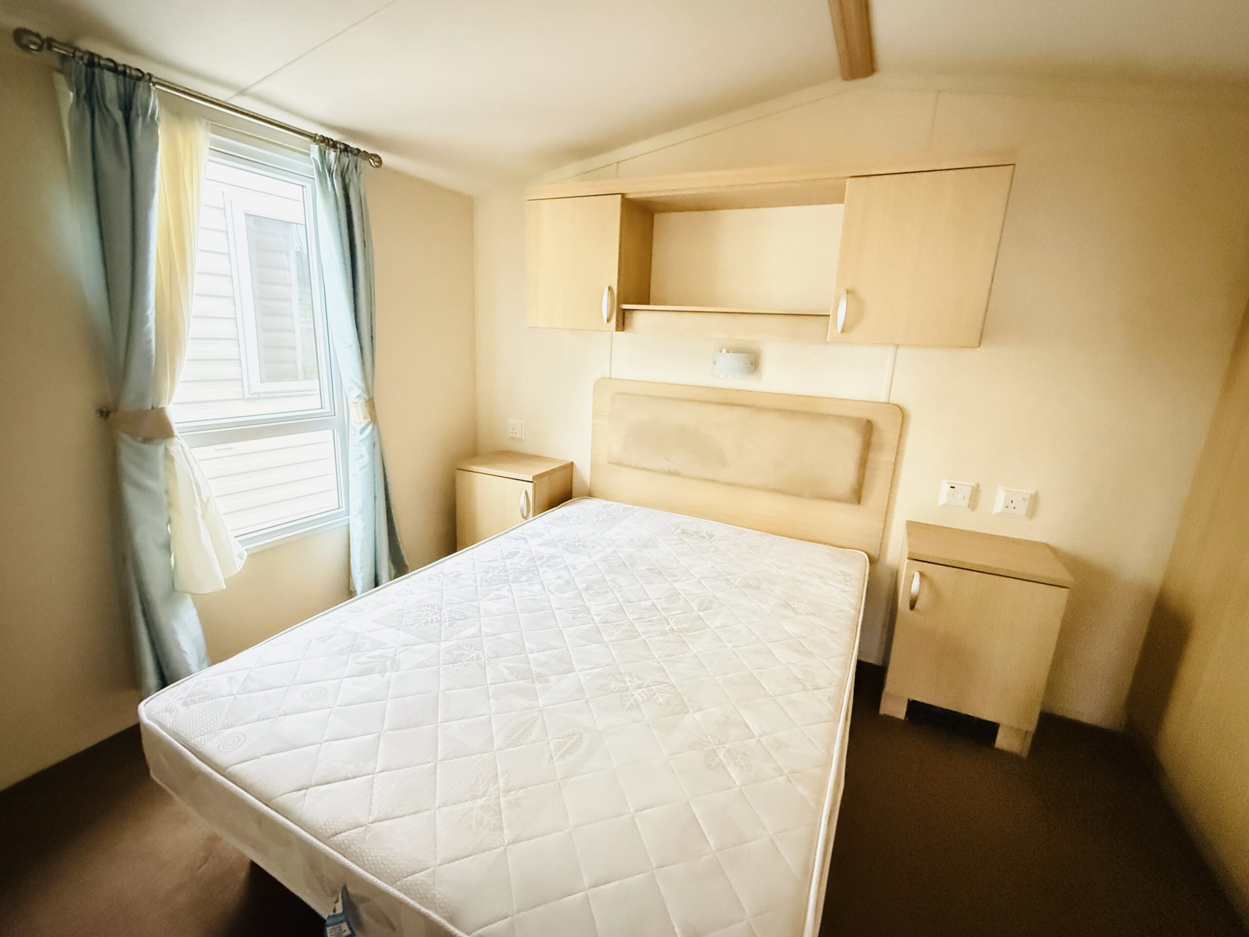 Swift Bordeaux - Image 12