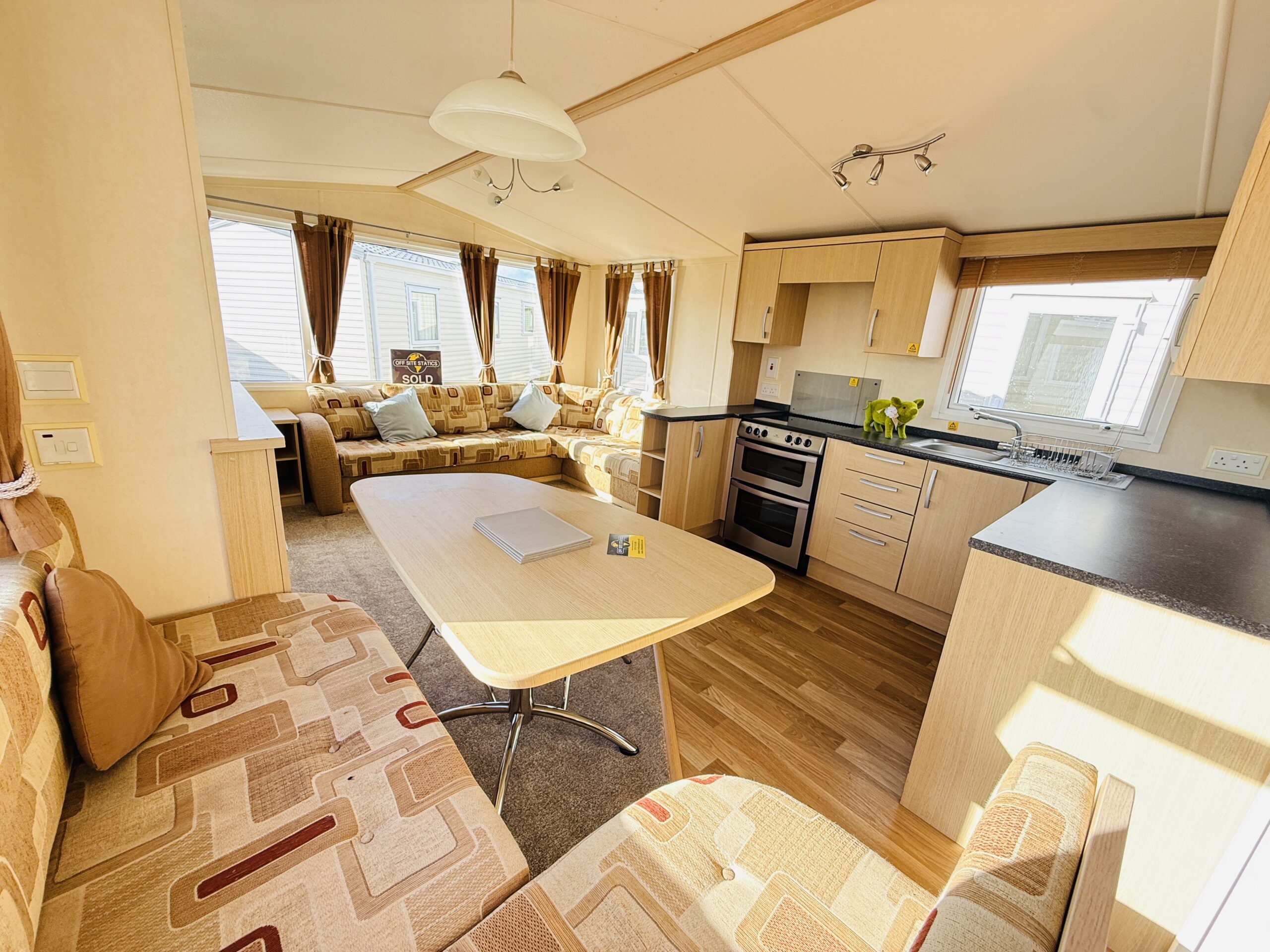 Swift Burgundy - Image 5